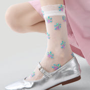 Aura Wave Retro Sheer Graphic Socks 3-Pack - sock set showing secure grip comfort