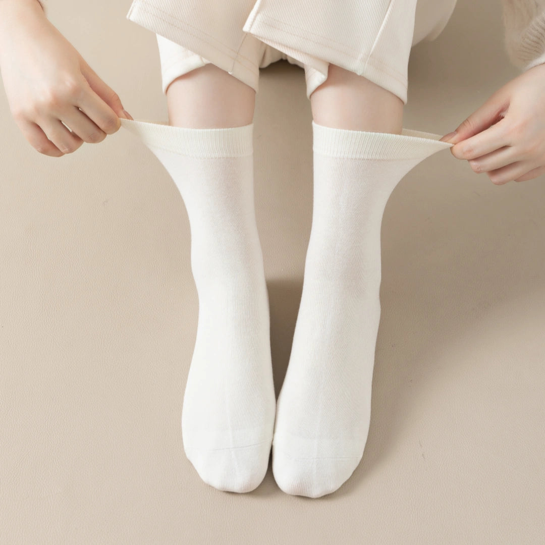 Women's 98% Cotton 5" Quarter Heather Socks - product photo showing soft cotton-rich comfort