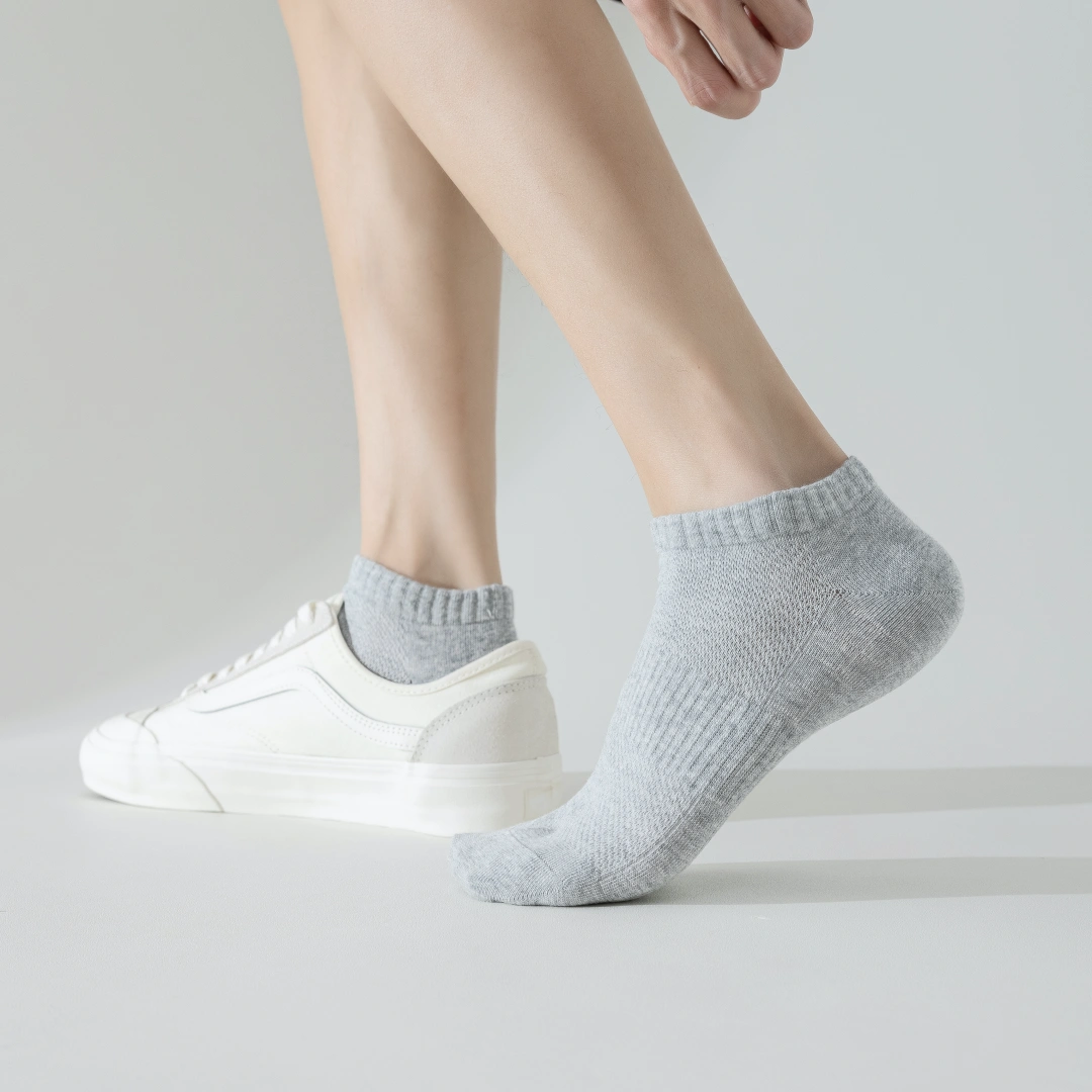 "Titan Mesh" Big & Tall Men's Low-Cut Socks - product photo showing breathable mesh comfort