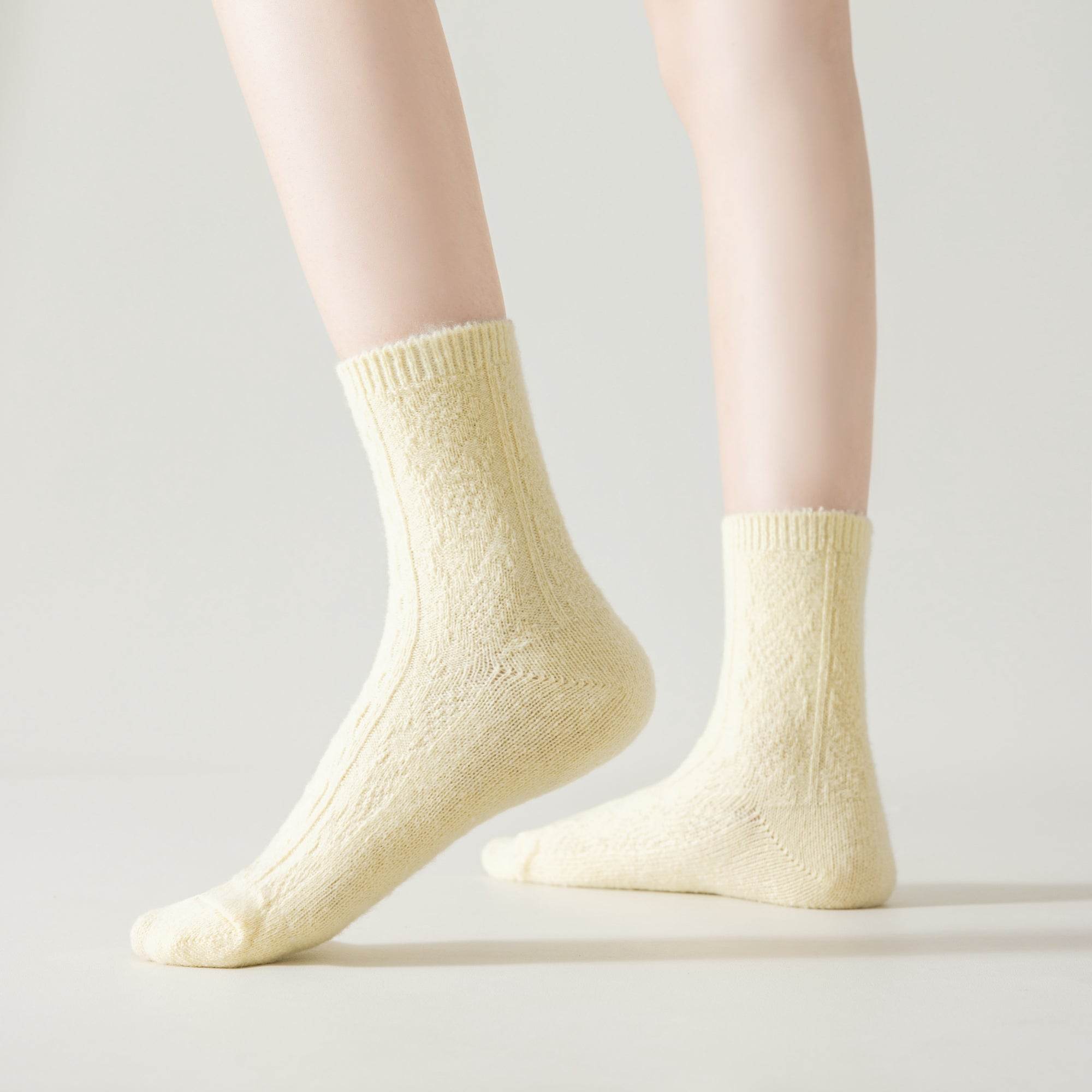 Women's Cozy Cable Knit Crew Socks - 4 Pairs