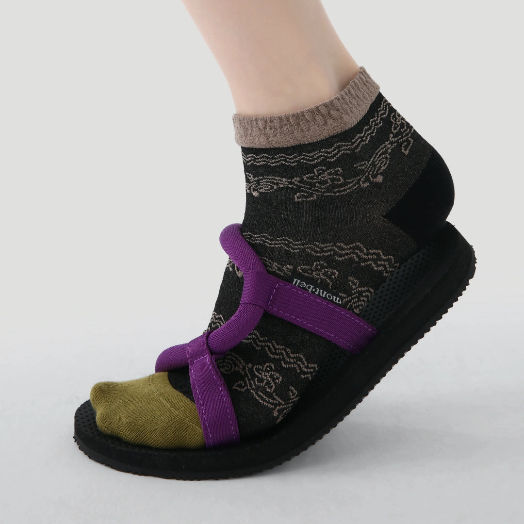 "Urban Muse" 3D Textured Ankle Socks 3-Pack