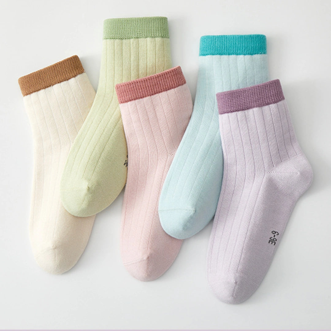 Kids' 97.3% Premium Cotton Solid Crew Socks 5-Pack