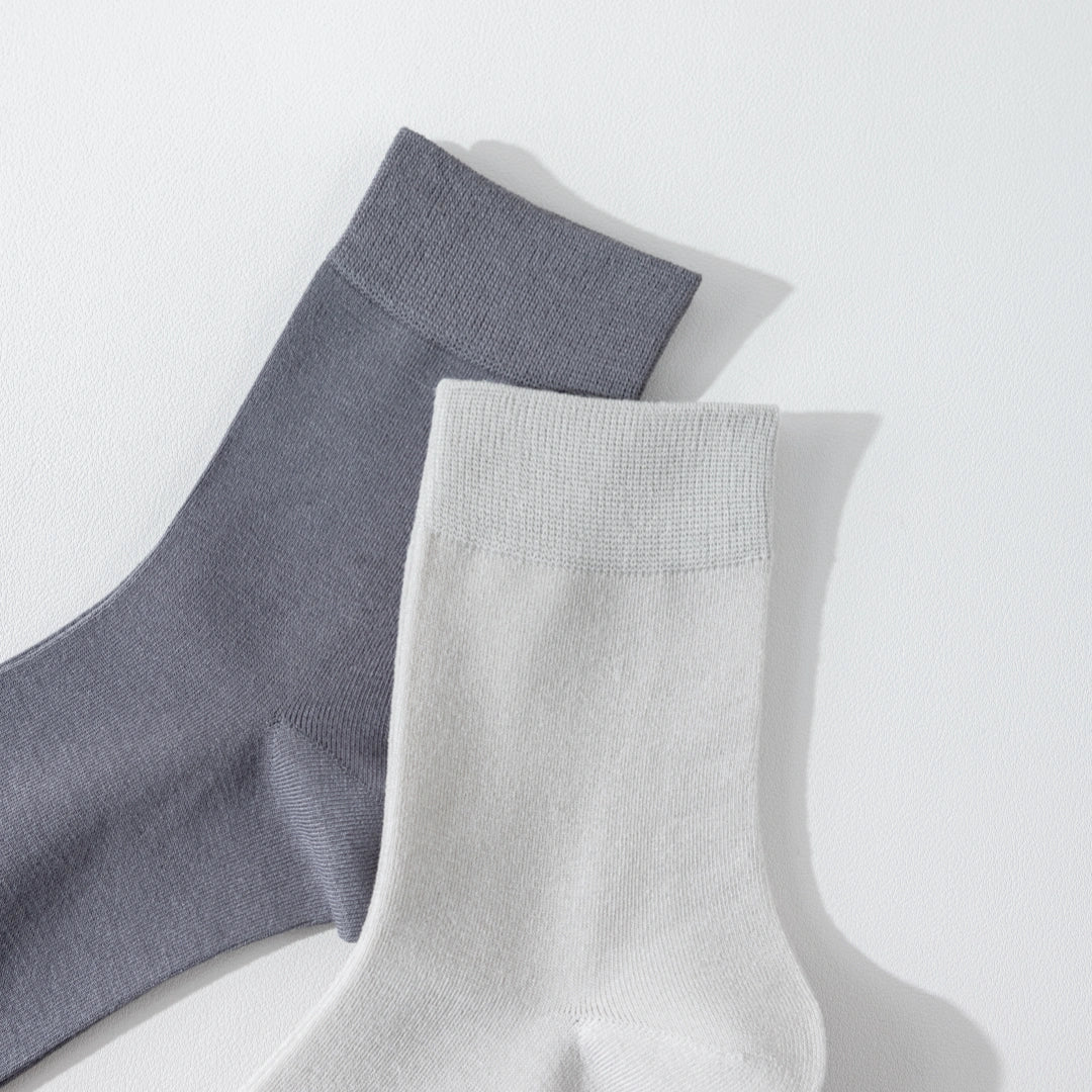 Men's 60% Bamboo Fiber Anti-Odor Crew Socks - product photo showing secure grip comfort