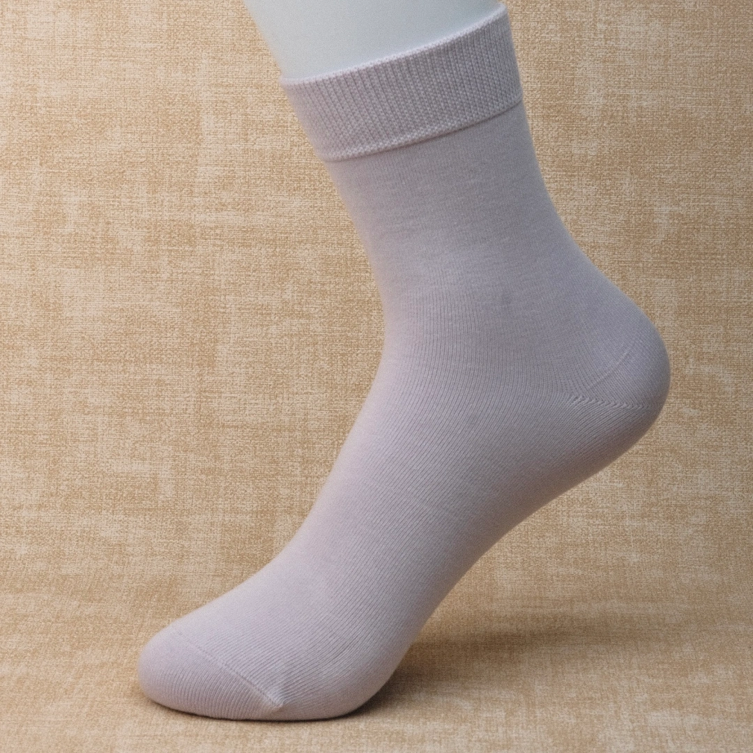 Women's 98% Cotton 5" Quarter Heather Socks - product photo showing soft cotton-rich comfort