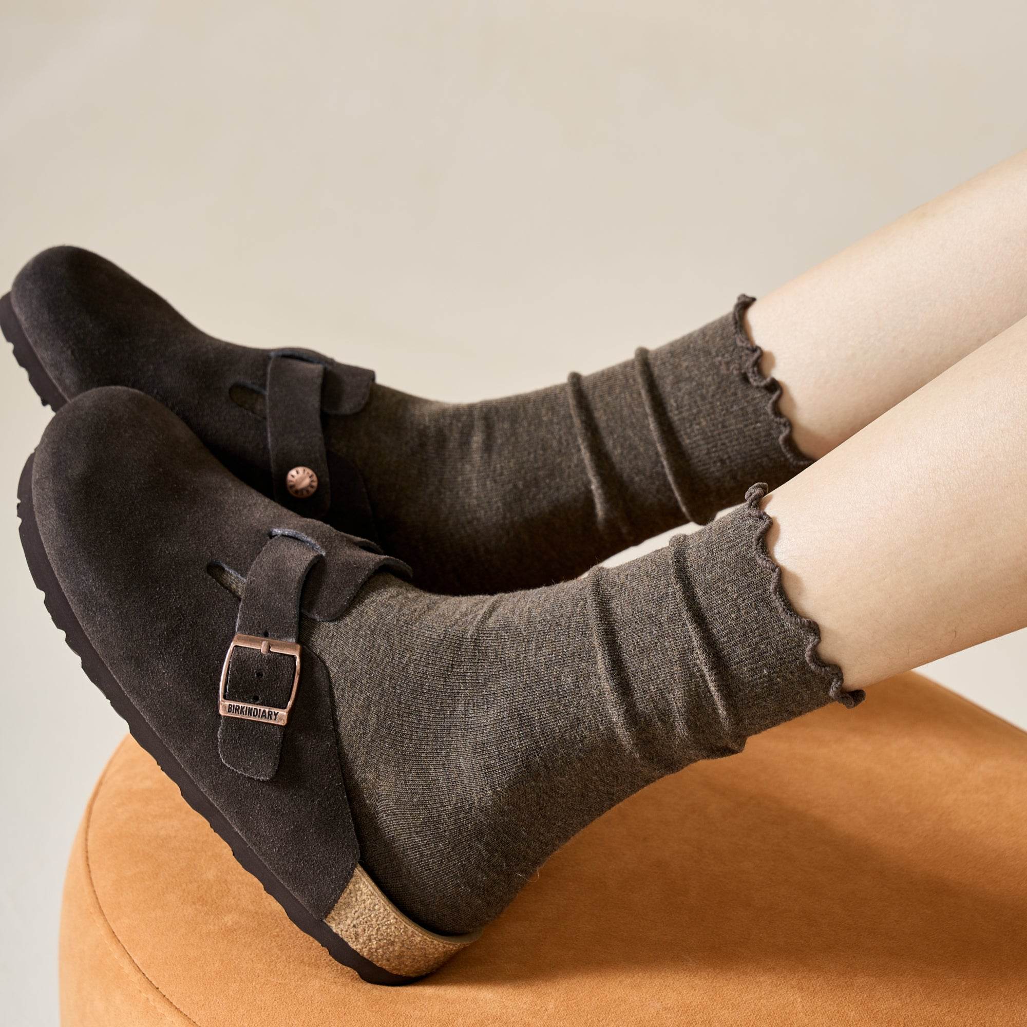 Women's Ruffle Cuff Cotton Crew Socks - Single Pair