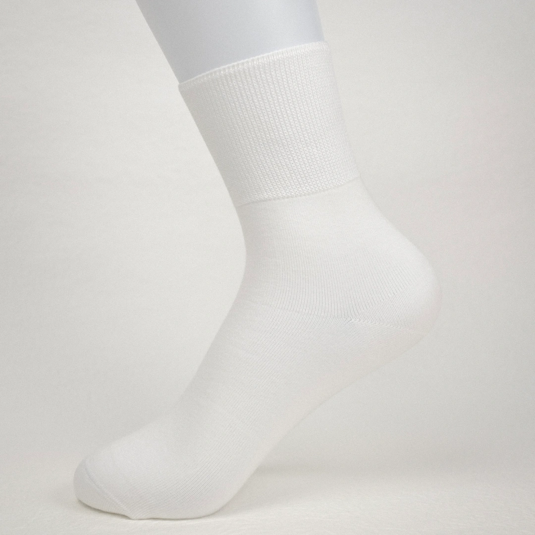 Women's 98% Cotton Relaxed-Fit Heather Crew Socks - product photo showing soft cotton-rich comfort
