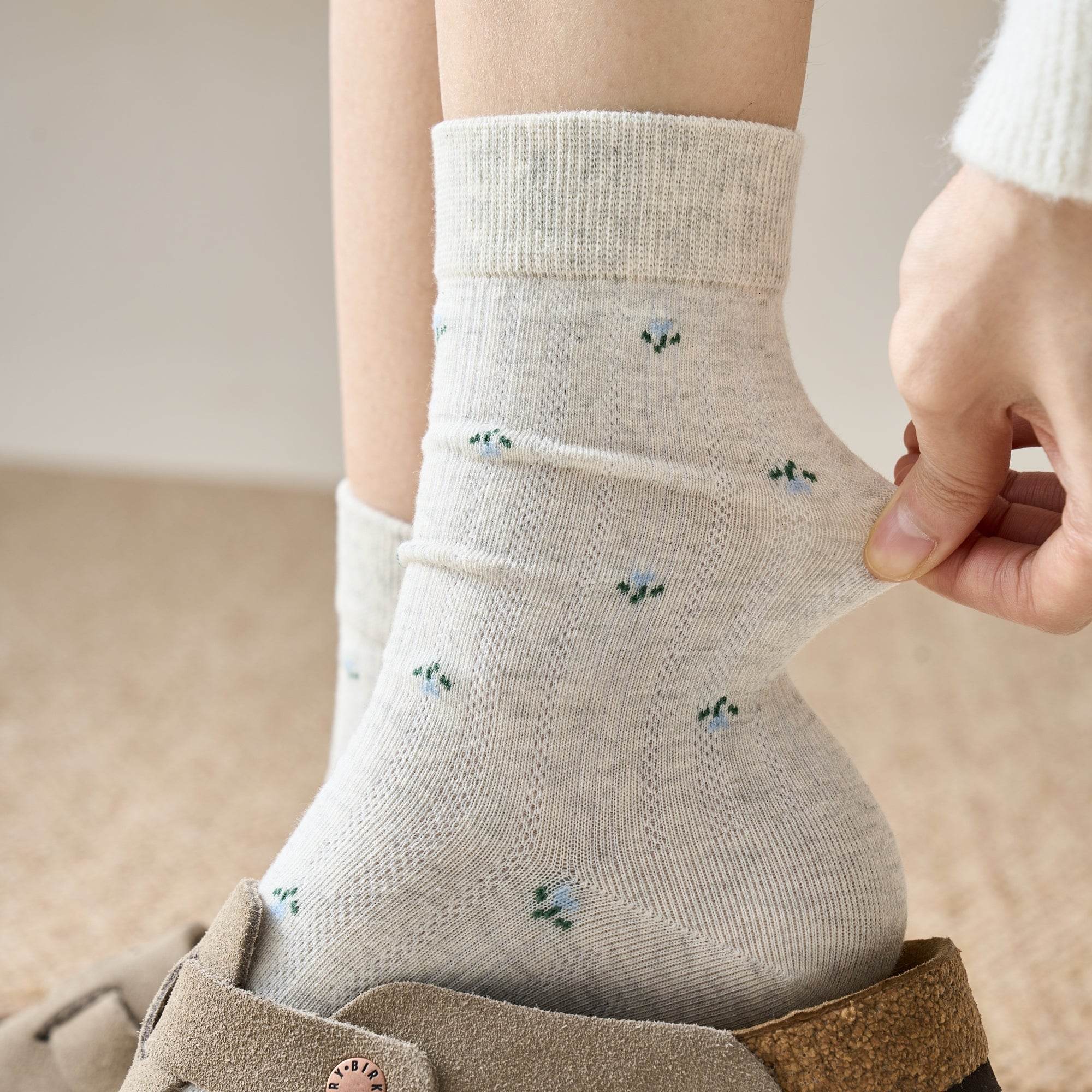 Women's Ditsy Floral Ribbed Cotton Socks - Single Pair