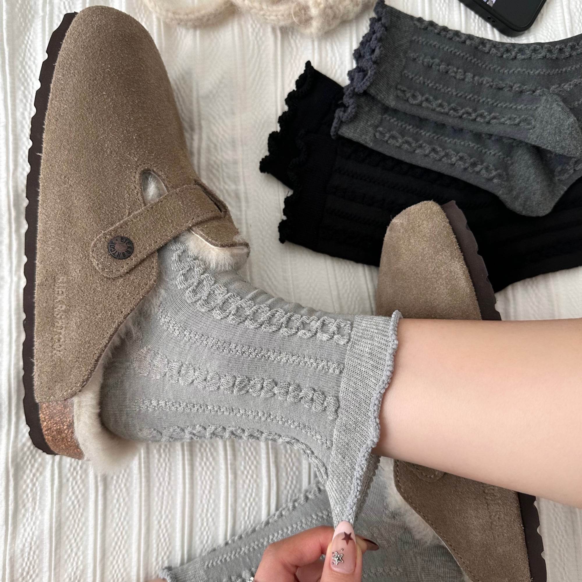 Women's Frilly Lettuce Edge Crew Socks - Single Pair