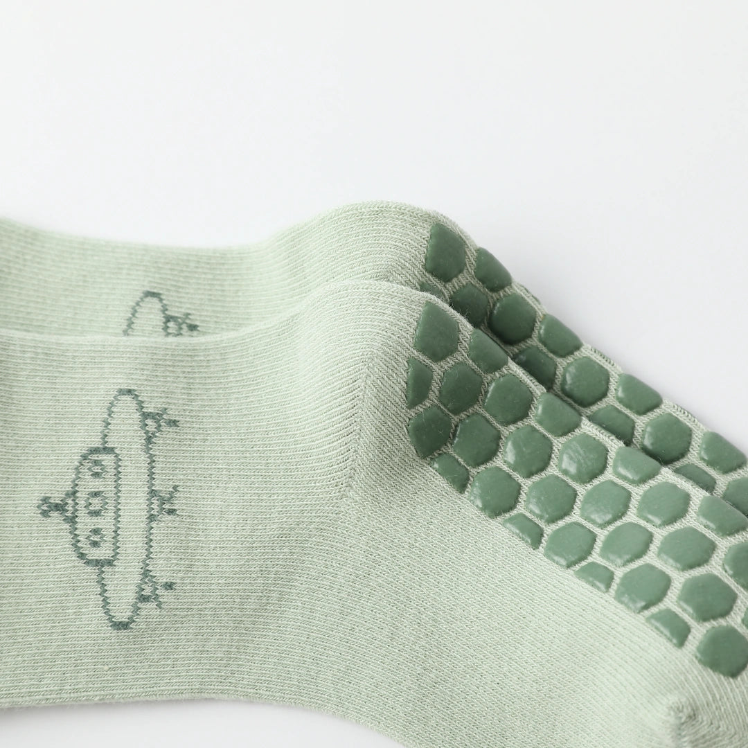 Baby’s First Journey Floor Socks with Full Grip 4-Pack