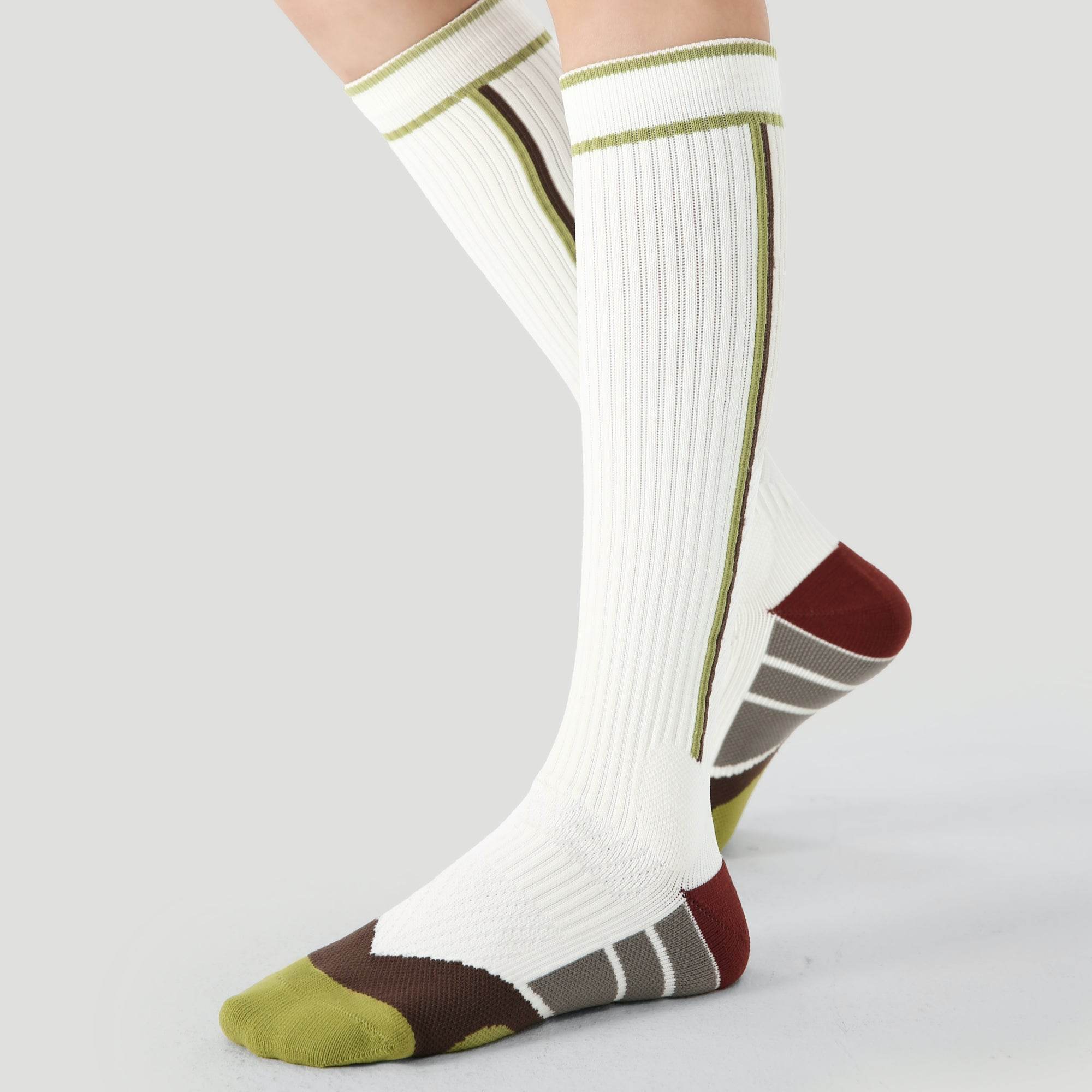 Women's Performance Knee-High Hiking Socks - White & Olive