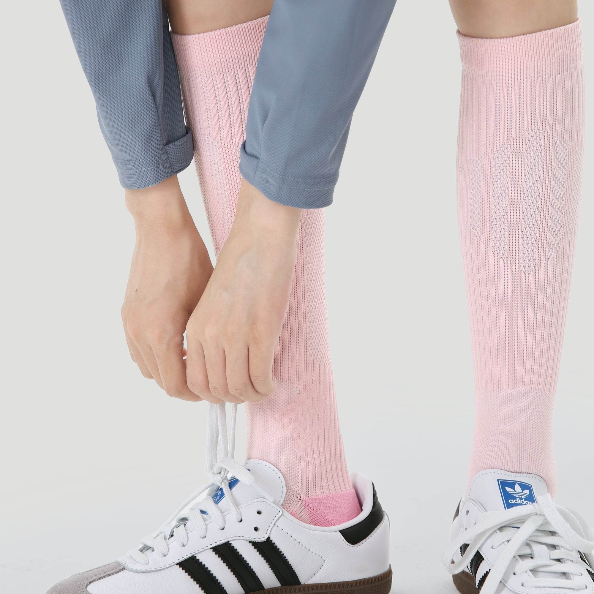 Women's Performance Knee-High Hiking Socks - Blush Pink