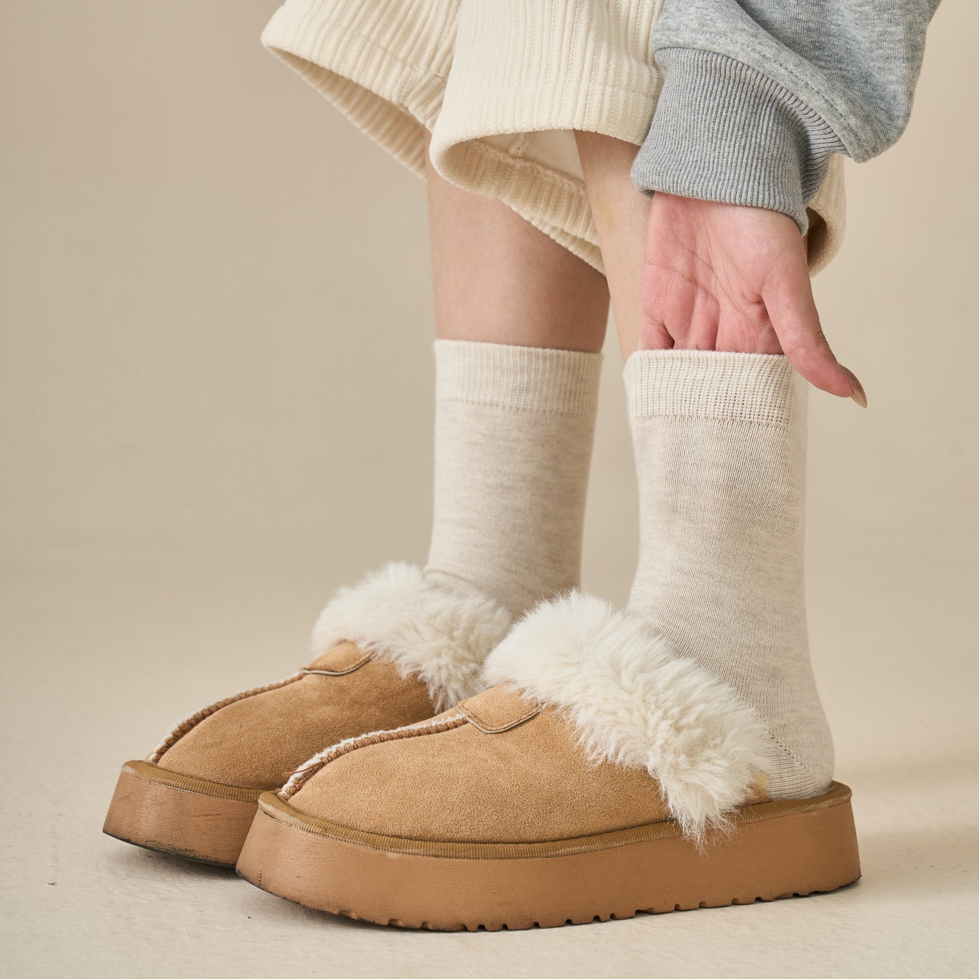 Women's Classic Ribbed Wool & Silk Socks - Single Pair