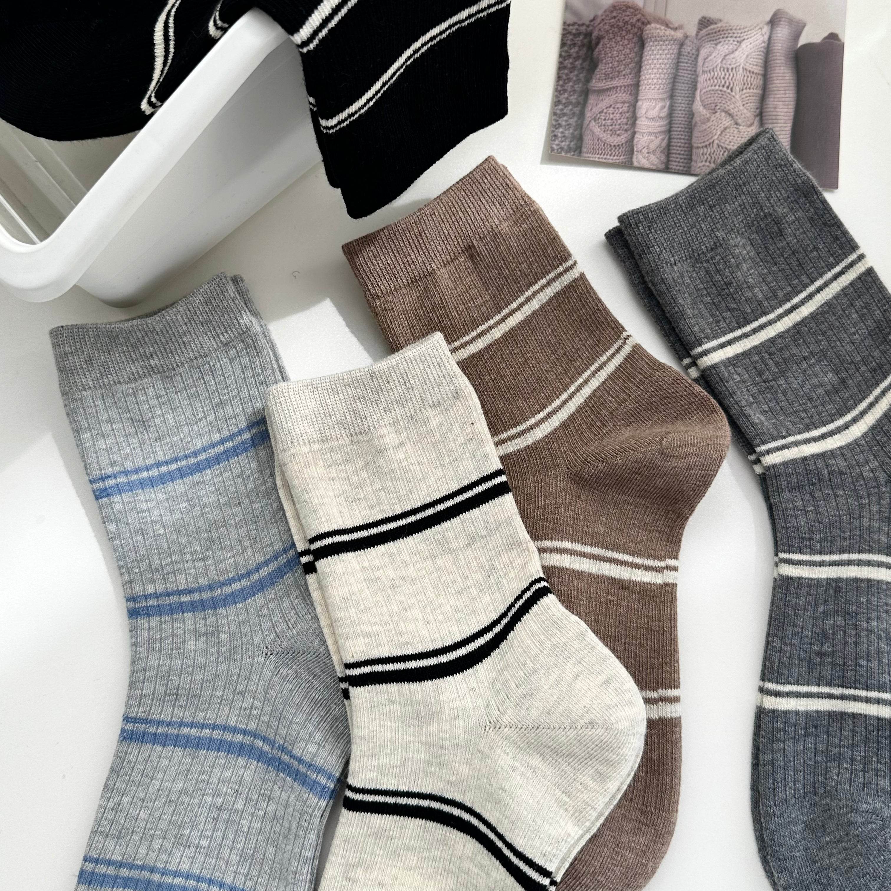 Women's Classic Thin Stripe Ribbed Socks - Single Pair