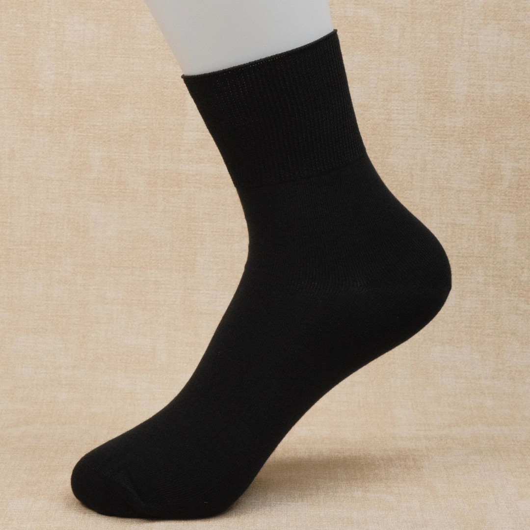 Women's 98% Cotton Non-Binding Quarter Socks - product photo showing soft cotton-rich comfort