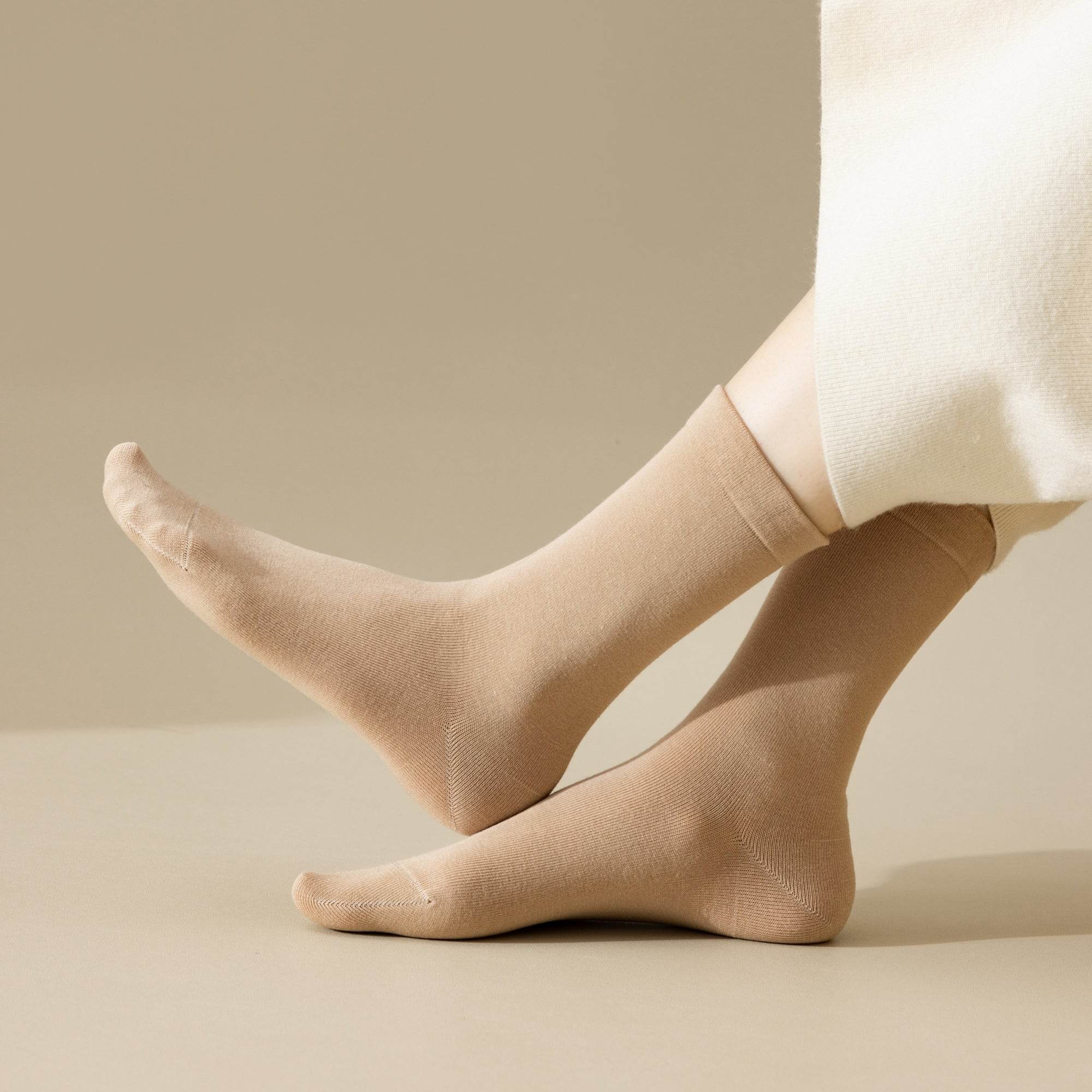 Women's Classic Solid Color Crew Socks - 5 Pairs