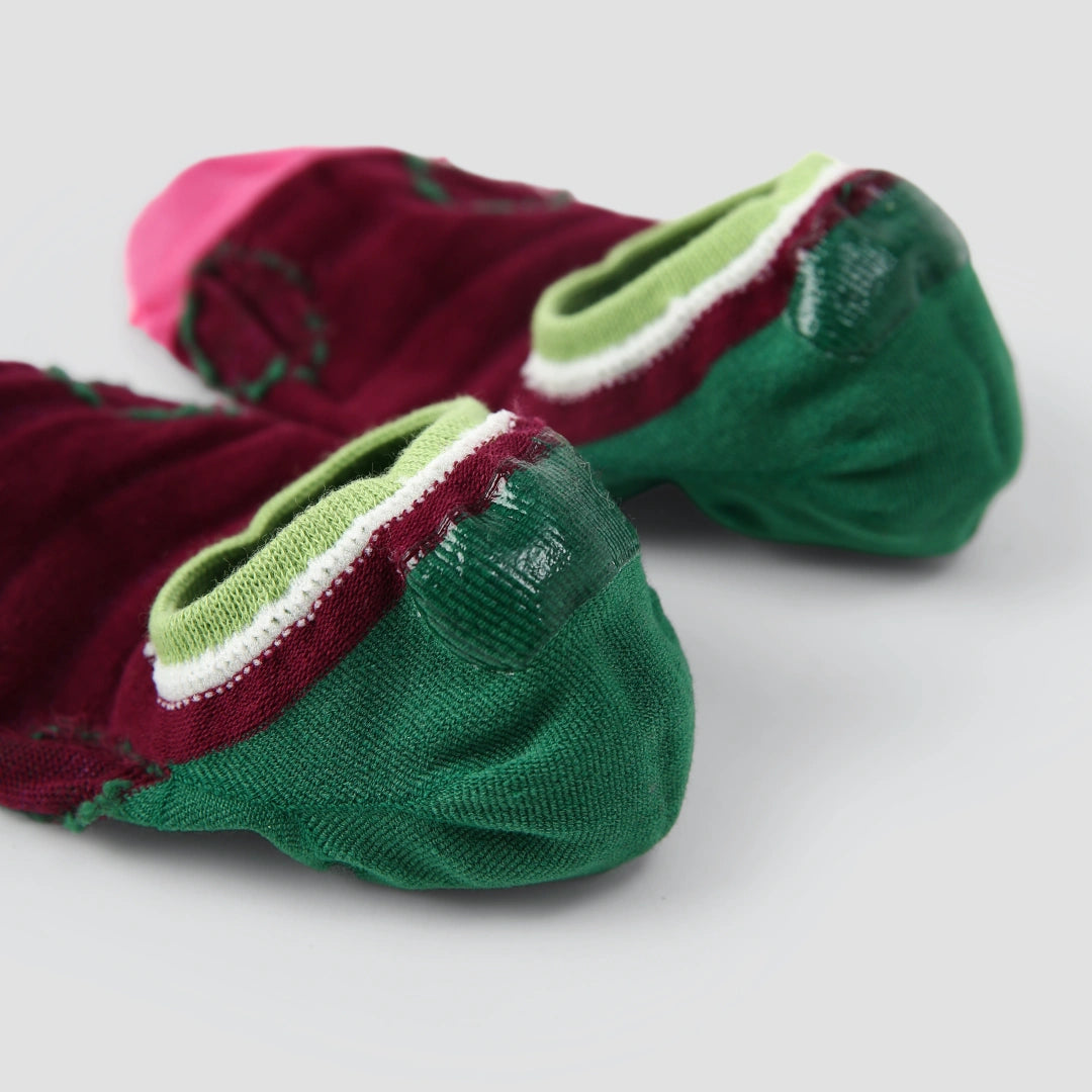 "Artisan Series" Women's 3D Jacquard No-Show Socks 5-Pack - sock set showing secure grip comfort