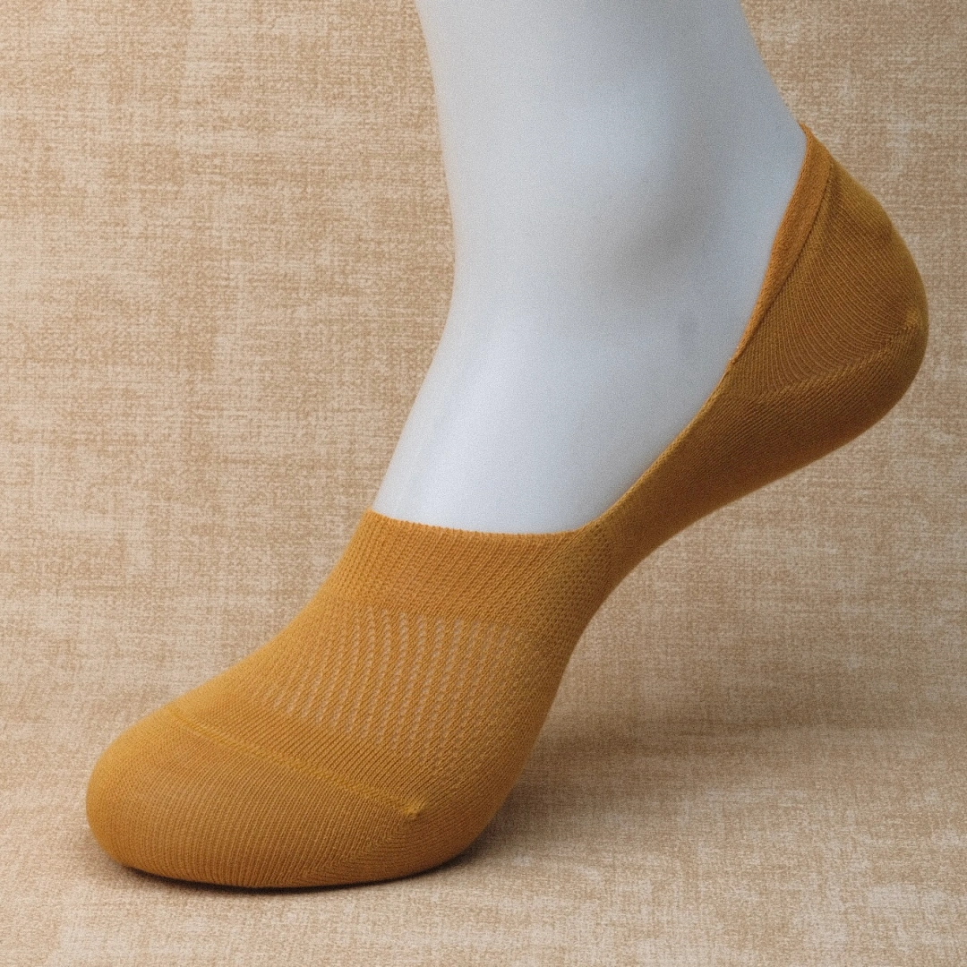 Men's 95% Cotton Ultra-Thin Mesh No-Show Socks - product photo showing breathable mesh comfort