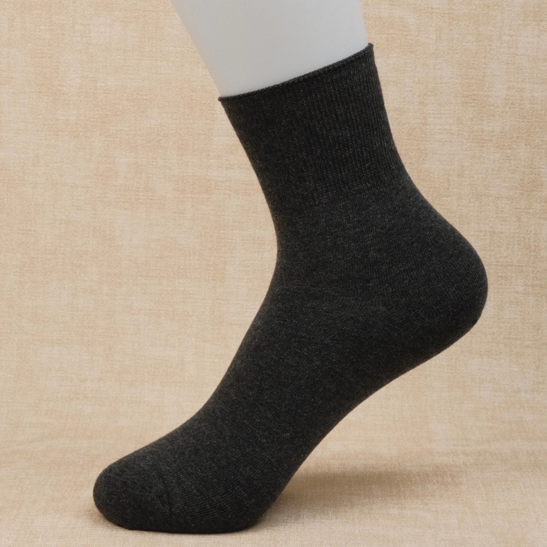 Women's 98% Cotton Non-Binding Quarter Socks - product photo showing soft cotton-rich comfort