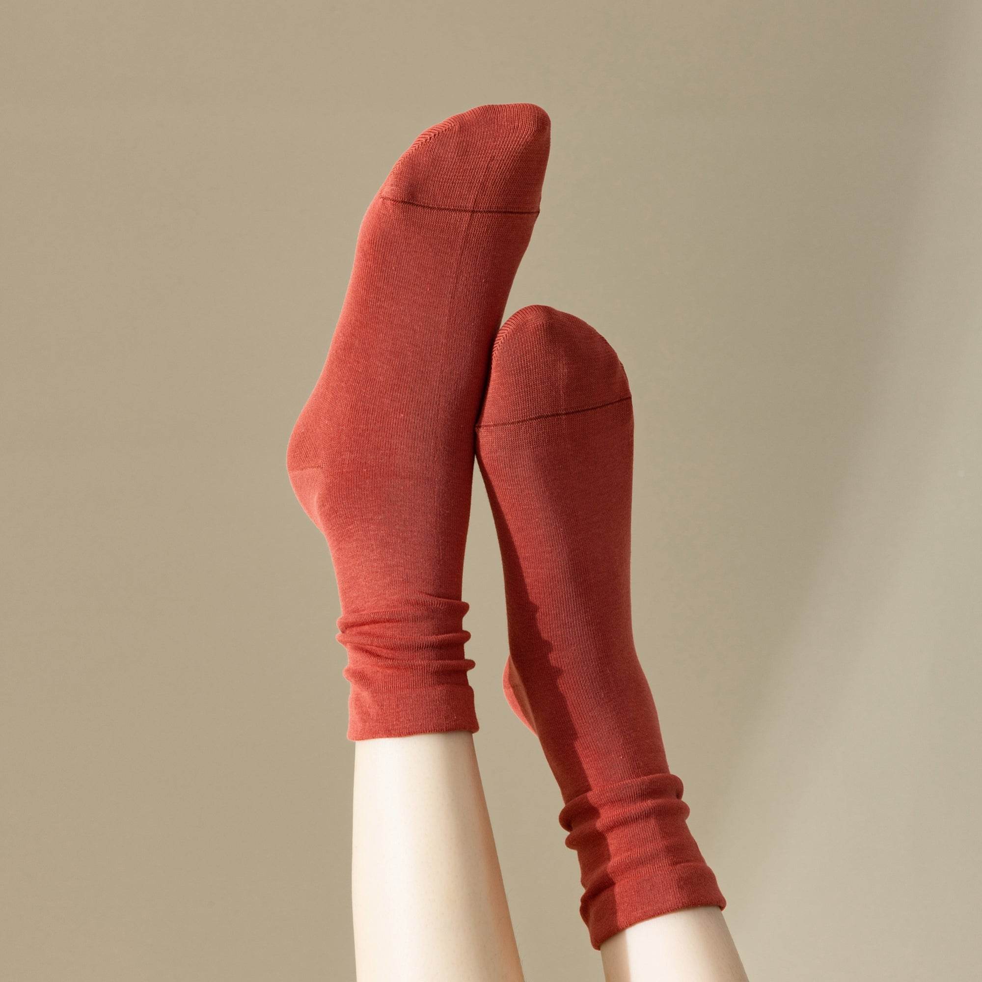 Women's Classic Solid Color Crew Socks - 5 Pairs