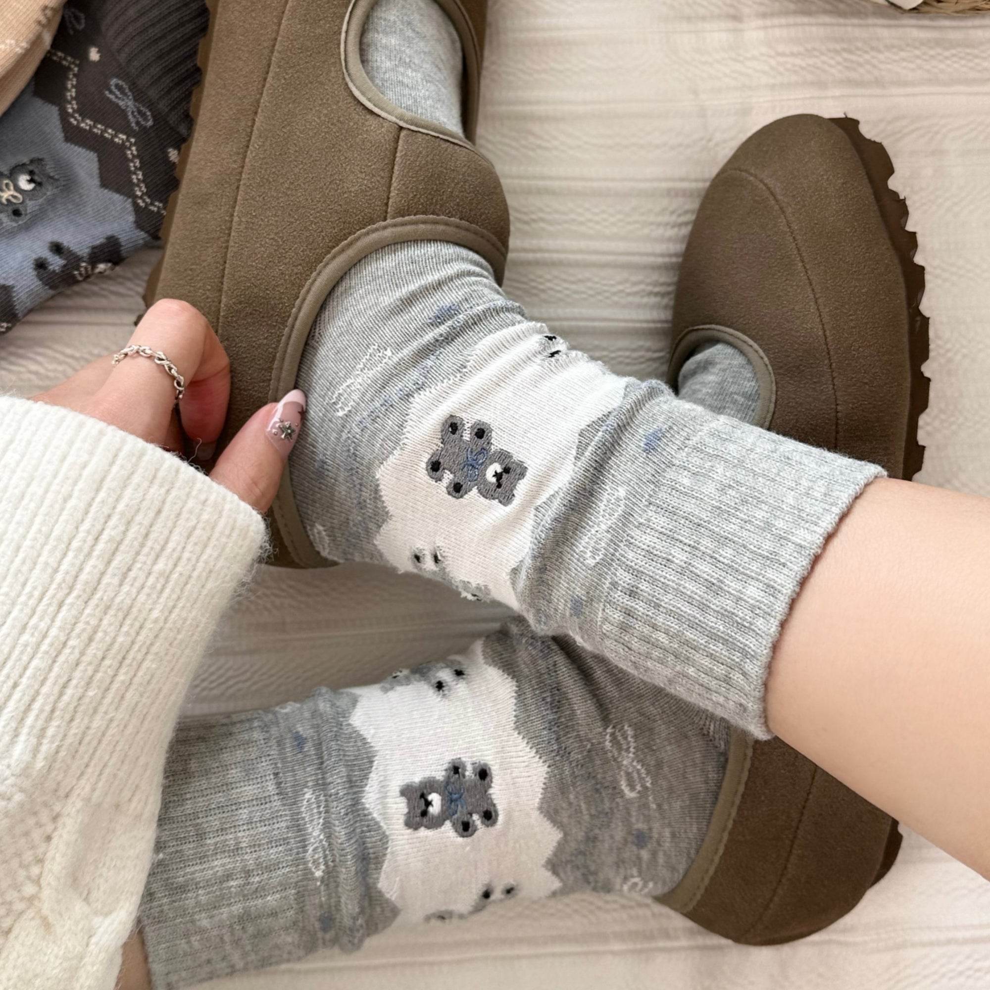 Women's Cozy Teddy Bear Crew Socks - Single Pair