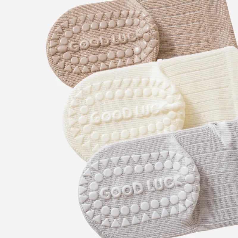 Babies Peekaboo Bear Grip Socks-3 Pairs