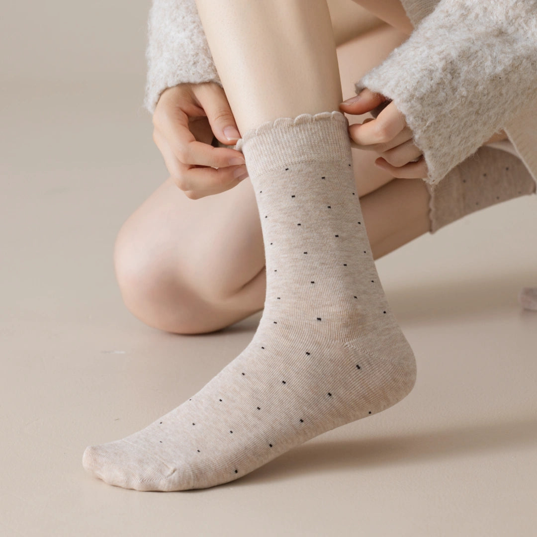 Women's 98% Premium Cotton Pin-Dot Scallop-Trim Crew Socks