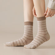 Women's 98% Premium Cotton Fine-Striped Scallop-Trim Crew Socks