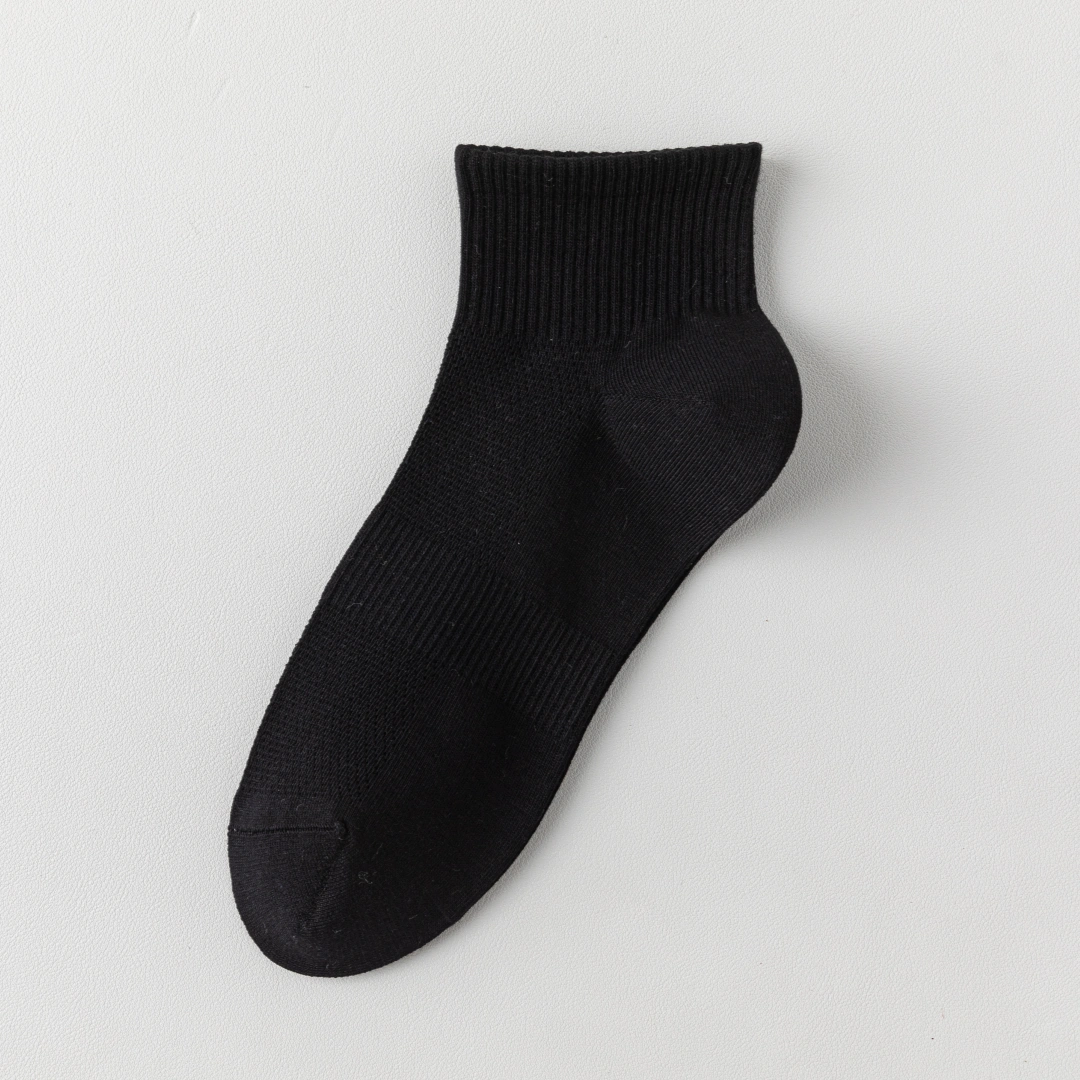 Men's 98% Cotton Breathable Mesh Ankle Socks - product photo showing breathable mesh comfort