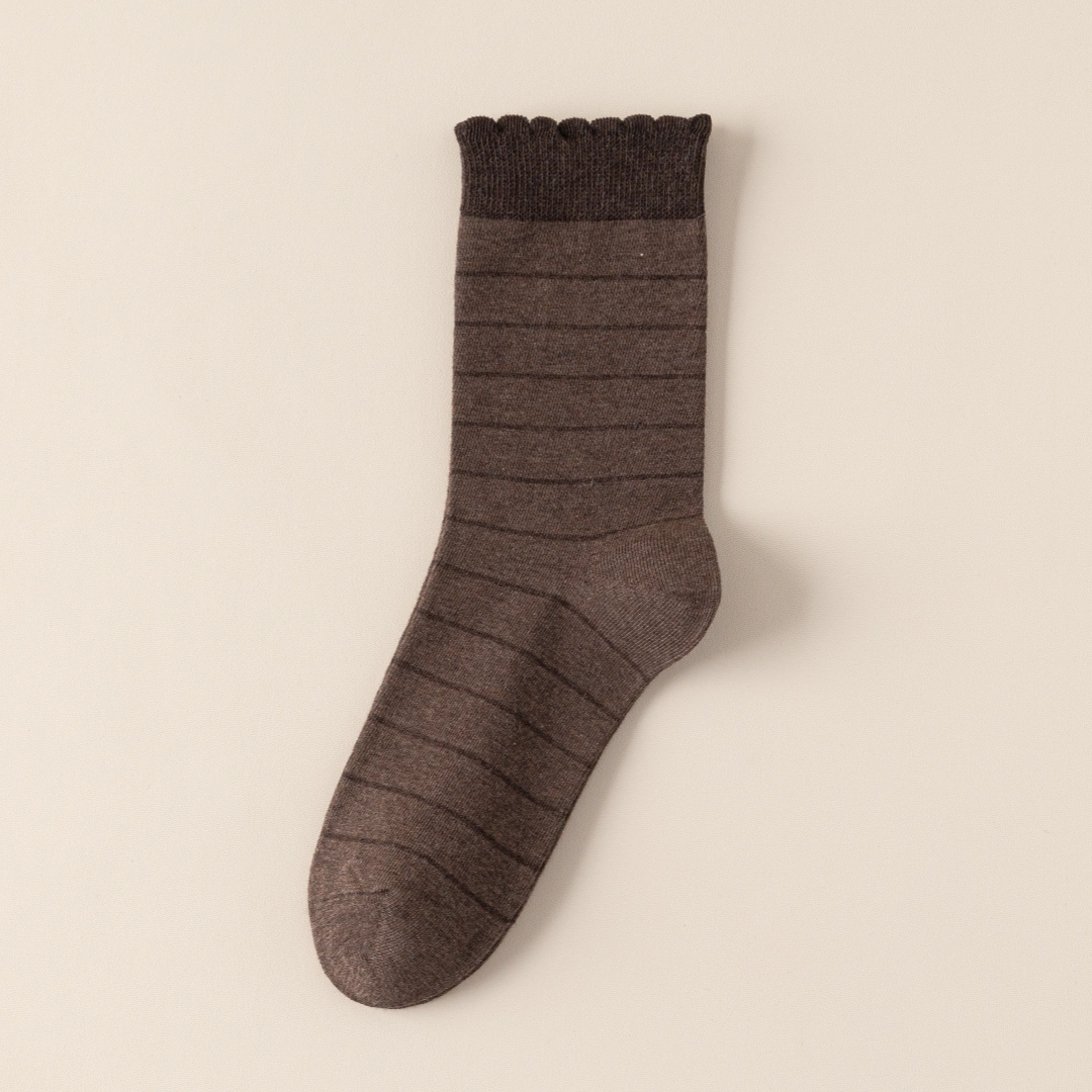 Women's 98% Premium Cotton Fine-Striped Scallop-Trim Crew Socks