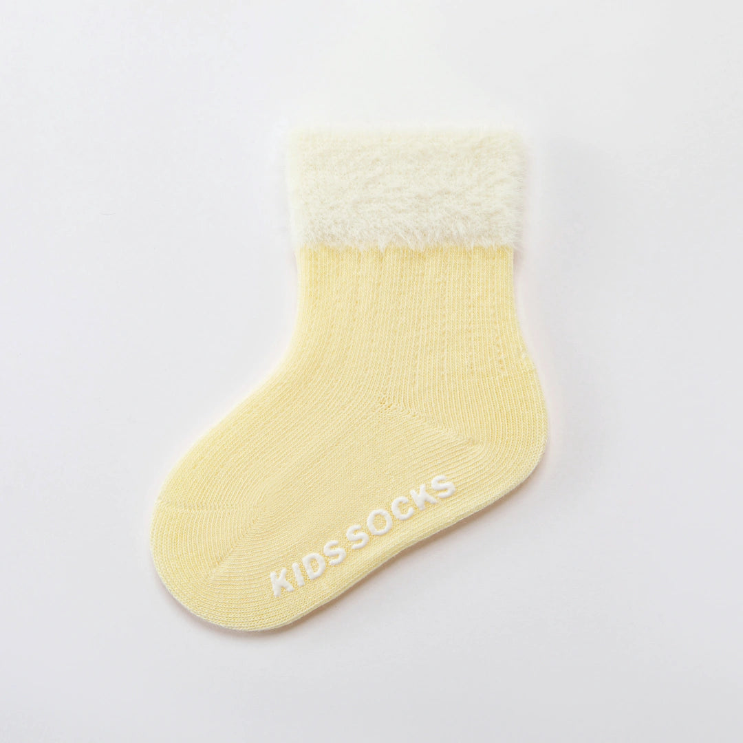 Baby’s Snowy Day' Fuzzy Chenille Cuff Boot Socks